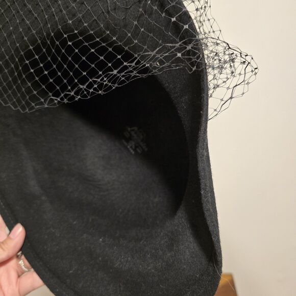True Vintage Lancaster Black Wool Felt Hat Face Netting USA Black Sequin Classy - Picture 11 of 12